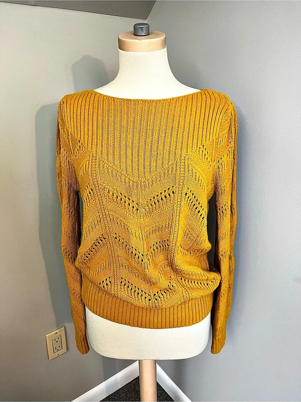 LOFT Open Knit Crewneck Sweater in Yellow Size Medium Like New